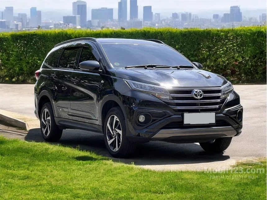 Jual Mobil Toyota Rush 2024 S GR Sport 1.5 di Jawa Timur Automatic SUV Hitam Rp 227.500.000