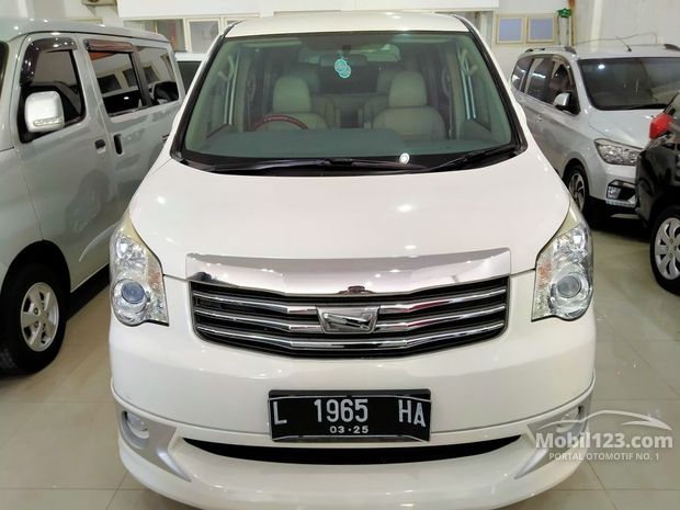 Toyota Nav1 V Mobil bekas  dijual  di  Jawa  timur  Indonesia 