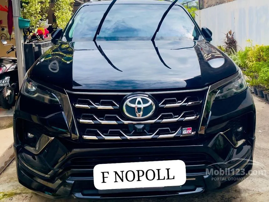 Jual Mobil Toyota Fortuner 2023 GR Sport 4X2 2.8 di Jawa Barat Automatic SUV Hitam Rp 545.500.000
