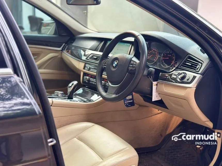 2014 BMW 528i Luxury Sedan