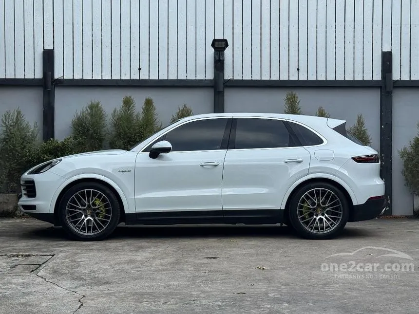 2021 Porsche CAYENNE E-Hybrid SUV
