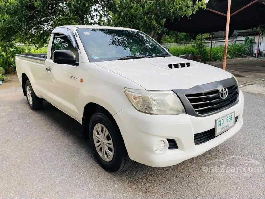 2013 Toyota Hilux Vigo J Pickup