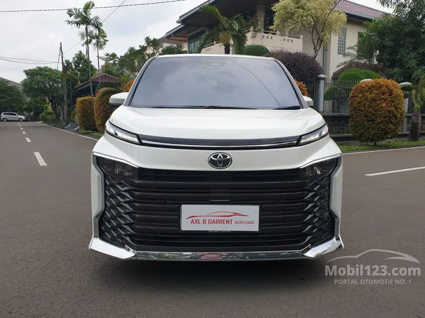 Jual Mobil Toyota Voxy 2022 2.0 di DKI Jakarta Automatic Wagon Putih Rp 498.000.000
