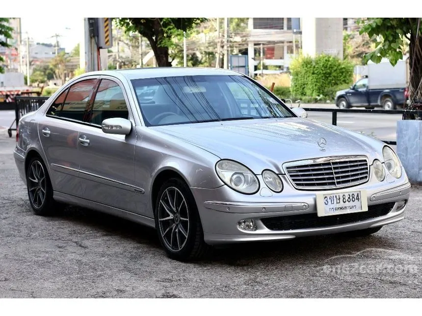 2004 Mercedes-Benz E240 Avantgarde Sedan