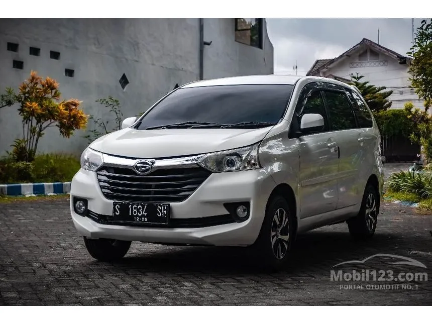 Jual Mobil Daihatsu Xenia 2016 R 1.3 di Jawa Timur Automatic MPV Putih Rp 132.500.000