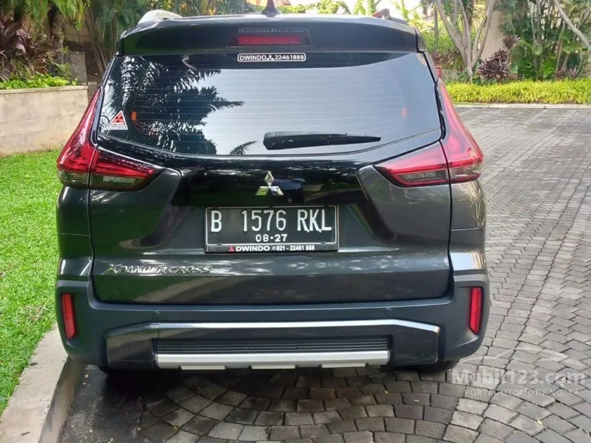 Jual Mobil Mitsubishi Xpander 2022 CROSS Premium Package 1.5 di Jawa Barat Automatic Wagon Abu