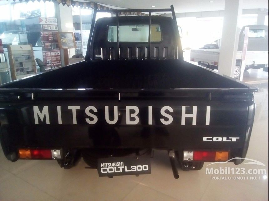 Jual Mobil Mitsubishi Colt L300 2017 Standard 2.5 di Jawa 