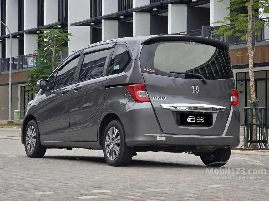 2012 Honda Freed Power Sliding Door MPV