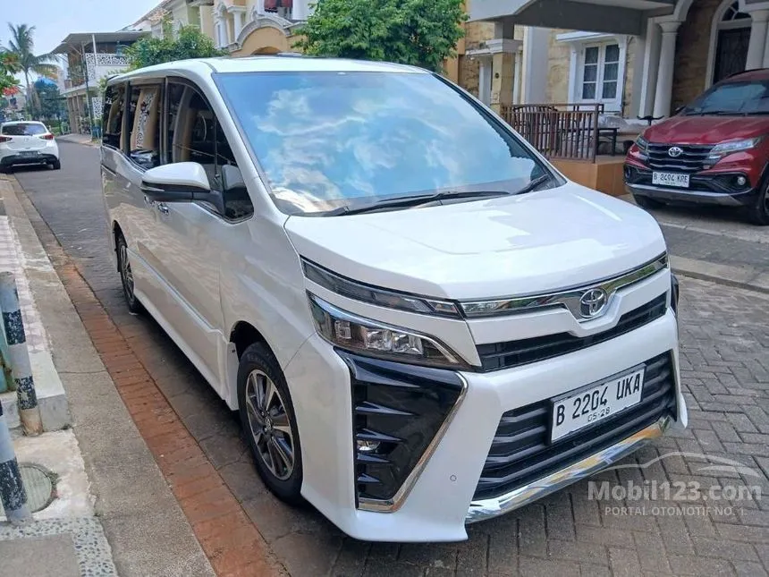 Jual Mobil Toyota Voxy 2018 2.0 di Banten Automatic Wagon Putih Rp 327.000.000