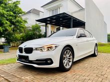 2016 BMW 320i 2.0 Sport Sedan