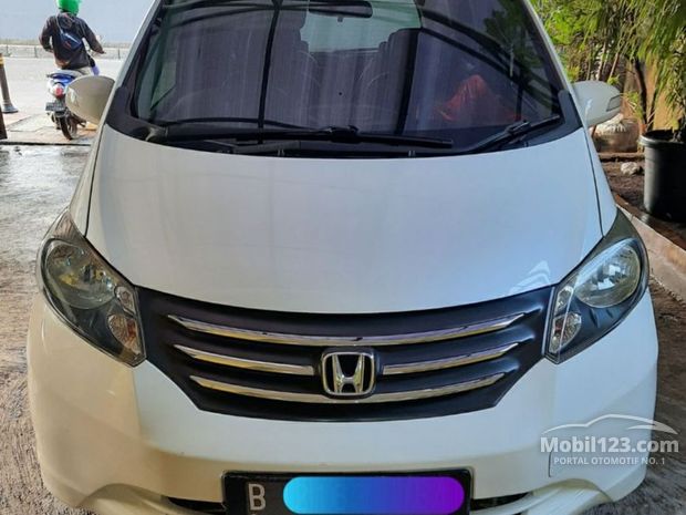  Honda  Freed  E Mobil  bekas  dijual  di Dki jakarta  Indonesia  