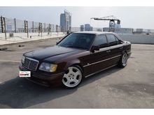 1988 Mercedes-Benz 200E 2.0 W124 L4 2.0 Manual Sedan - 1