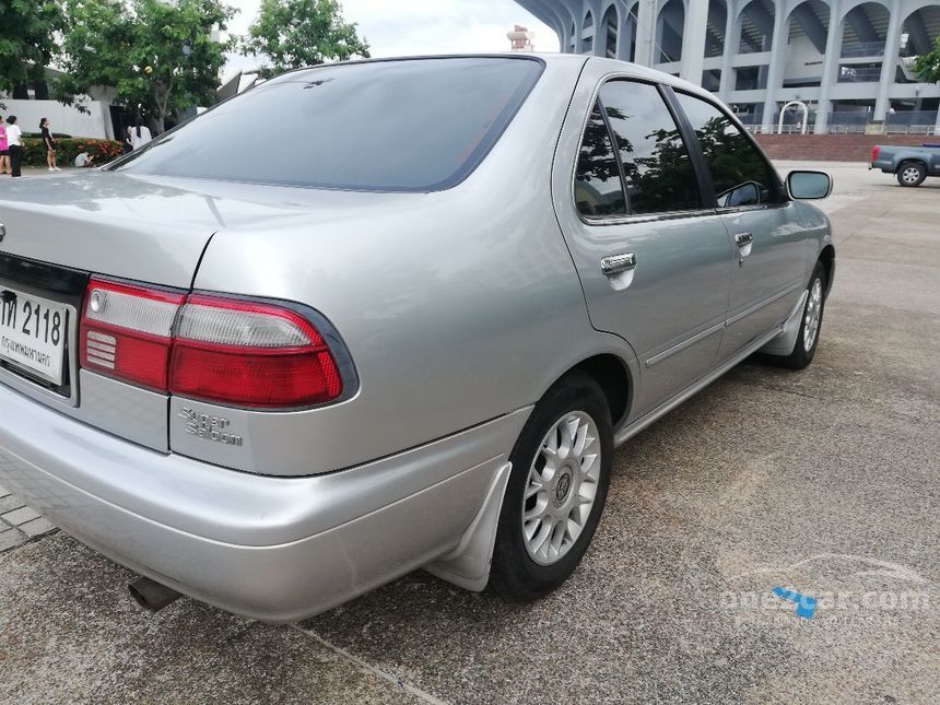 Nissan sunny 2000
