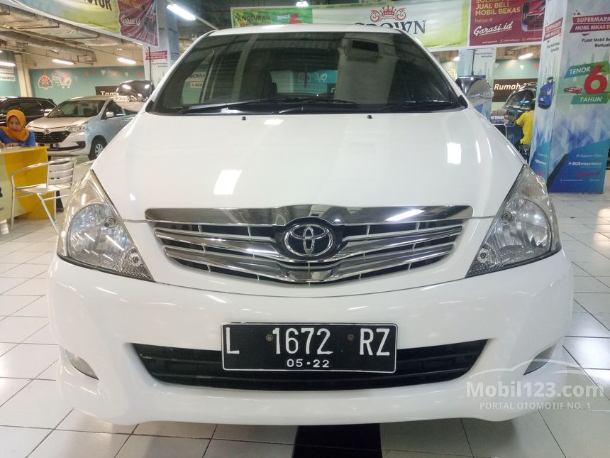 Jual Mobil Toyota Kijang Innova 2005 V 2 5 Di Jawa Timur Manual Mpv Putih Rp 140 000 000 6757405 Mobil123 Com