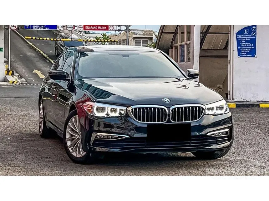 Jual Mobil BMW 530i 2018 Luxury 2.0 di DKI Jakarta Automatic Sedan Hitam Rp 575.000.000
