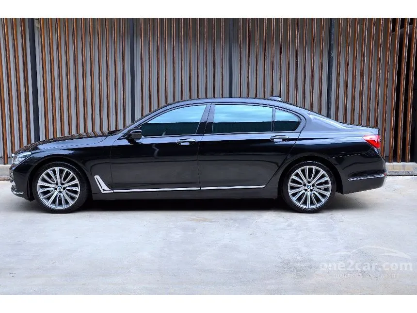 2016 BMW 740Li Pure Excellence Sedan