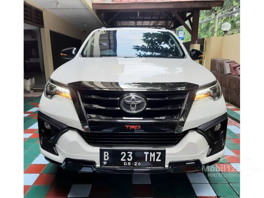 Jual Mobil Toyota Fortuner 2019 VRZ TRD 4X2 2.4 di DKI Jakarta Automatic SUV Putih Rp 385.000.000