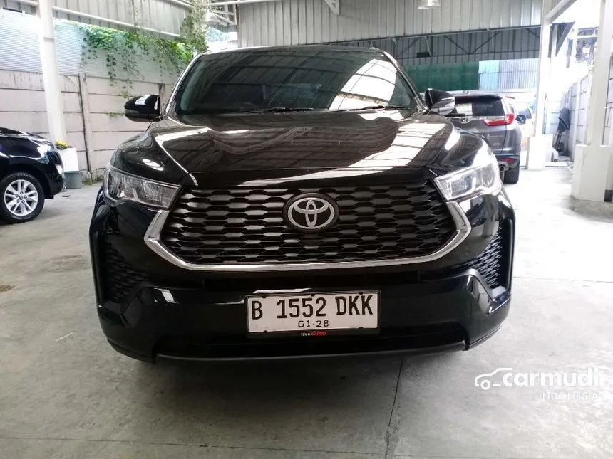 2022 Toyota Kijang Innova Zenix V HV MPV