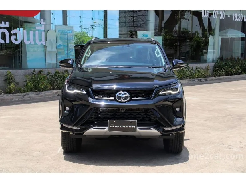 2026 Toyota FORTUNER Leader V SUV