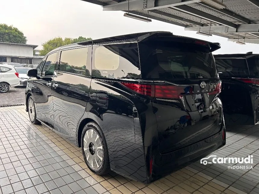 2024 Toyota Alphard HEV MPV