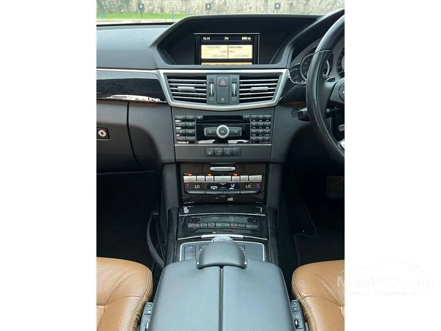 2010 Mercedes-Benz E300 Avantgarde AMG Sedan