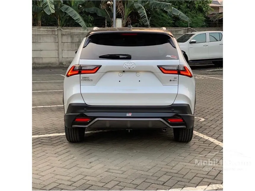 2025 Toyota Yaris Cross S HV with GR Parts Aero Pkg(Prem Clr) SUV