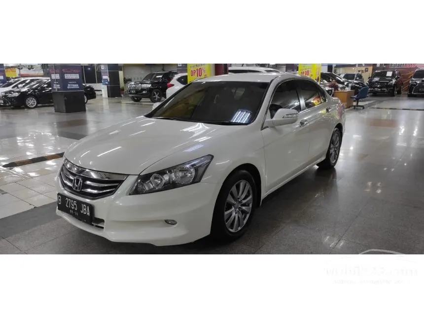 Jual Mobil Honda Accord 2011 VTi