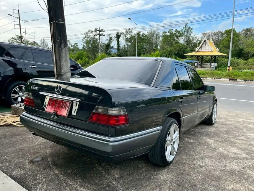 1993 Mercedes-Benz 220E Sedan