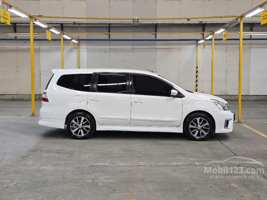 2015 Nissan Grand Livina Highway Star Autech MPV