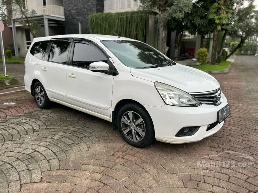 Jual Mobil Nissan Grand Livina 2016 XV 1.5 di Yogyakarta Automatic MPV Putih Rp 120.000.000