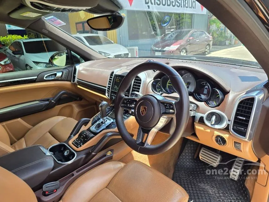 2016 Porsche CAYENNE S E-Hybrid SUV