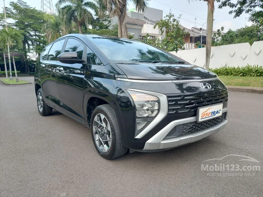 Jual Mobil Hyundai Stargazer 2022 Prime 1.5 di Banten Automatic Wagon Hitam Rp 215.000.000