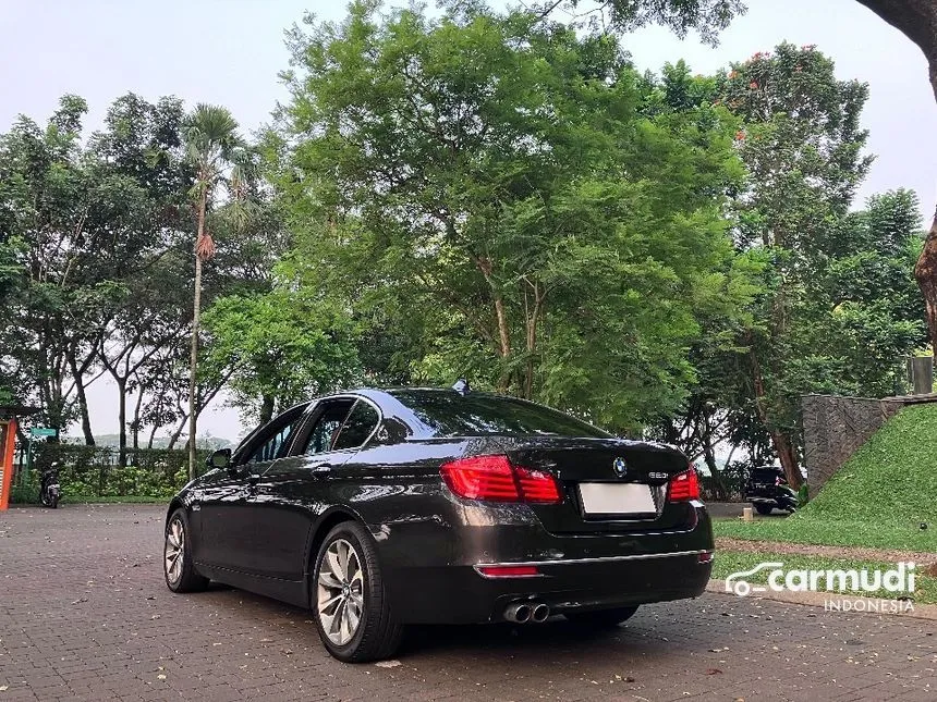 2015 BMW 520i Luxury Sedan