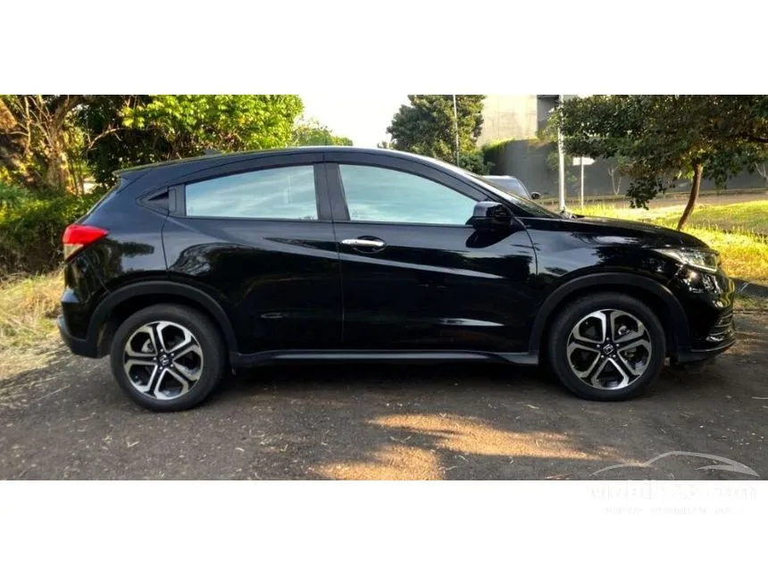 Jual Mobil Honda HR