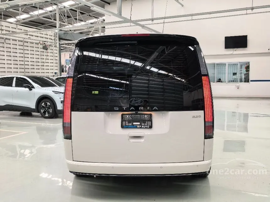 2024 Hyundai Staria Premium Van