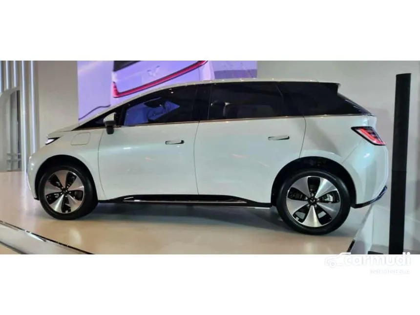 2024 Wuling Cloud EV Hatchback