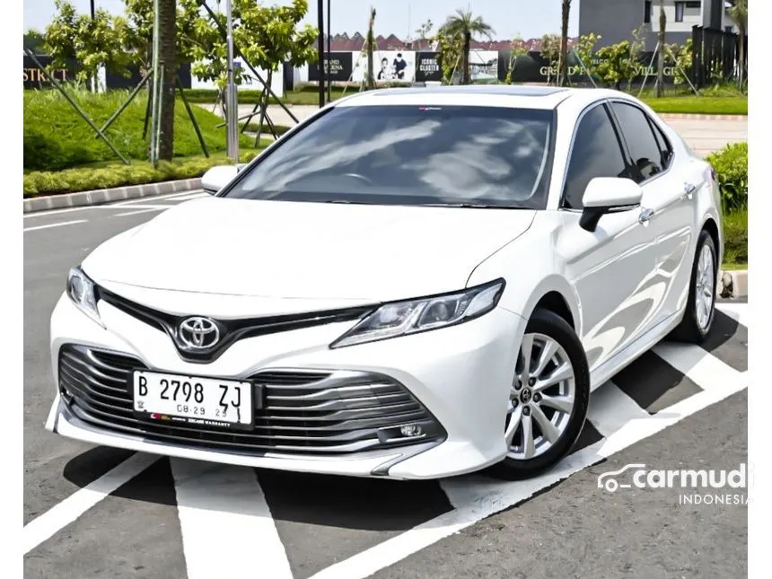 2019 Toyota Camry V Sedan