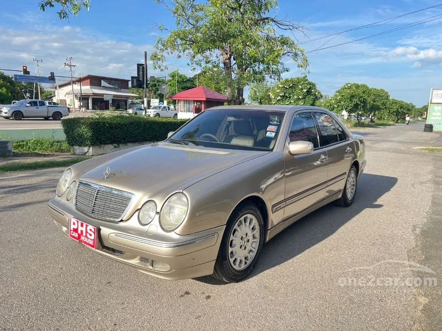2002 Mercedes-Benz E200 Kompressor Sedan