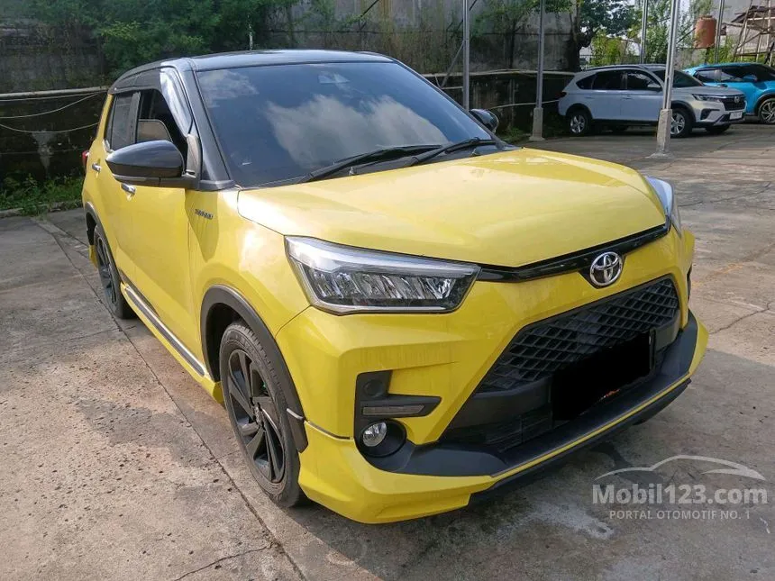 Jual Mobil Toyota Raize 2021 GR Sport TSS (1 Tone) 1.0 di Banten Automatic SUV Kuning Rp 207.000.000