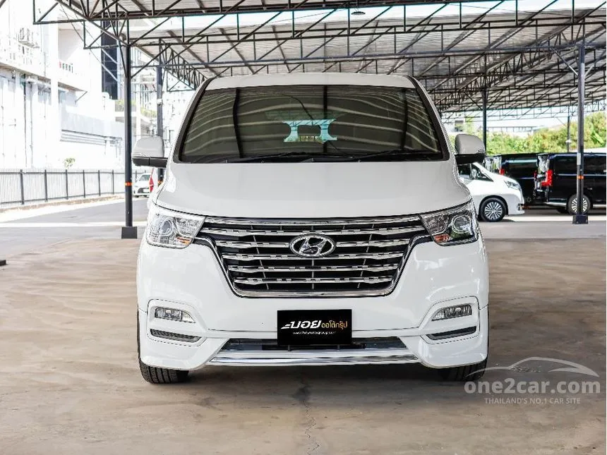 2020 Hyundai GRAND STAREX Premium Wagon