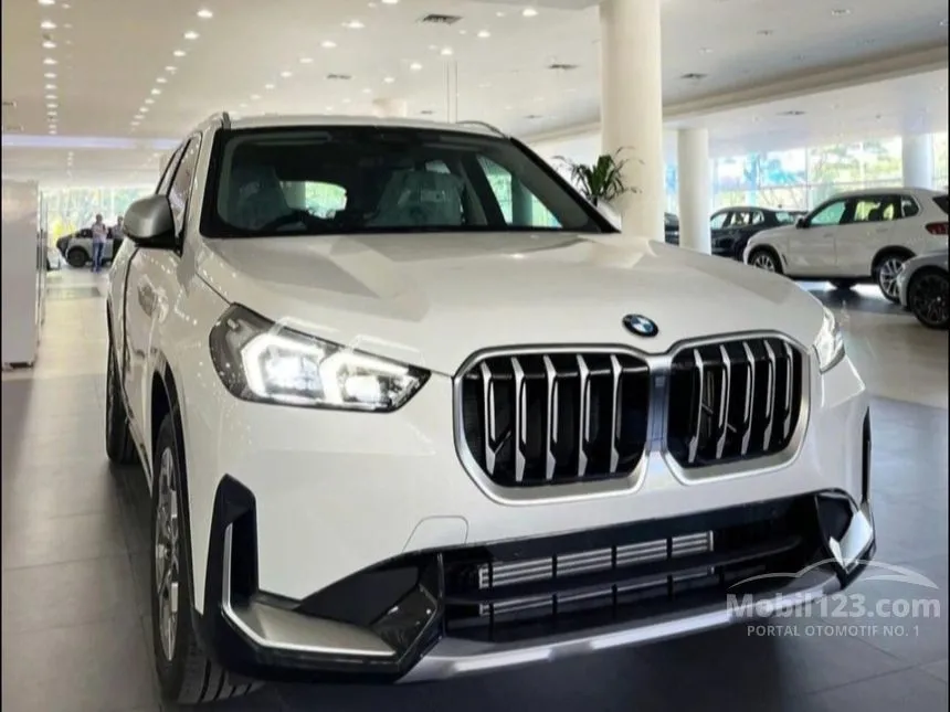 Jual Mobil BMW X1 2024 sDrive18i xLine 1.5 di Banten Automatic SUV Putih Rp 900.000.000