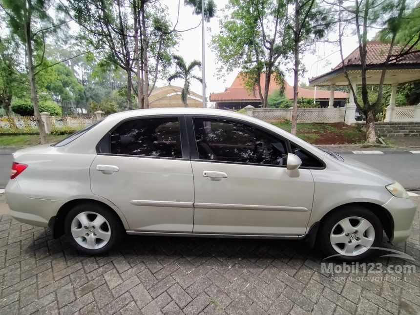 Jual Mobil Honda City 2004 I Dsi 1 5 Di Yogyakarta Automatic Sedan Emas Rp 67 000 000 6428515 Mobil123 Com