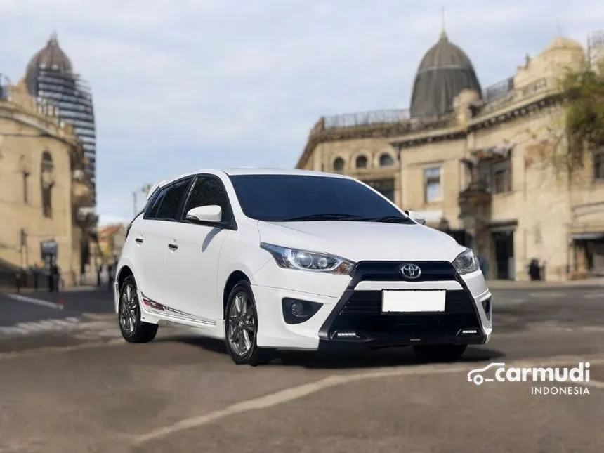 Jual Mobil Toyota Yaris 2014 TRD Sportivo 1.5 di Jawa Timur Automatic Hatchback Putih Rp 170.000.000