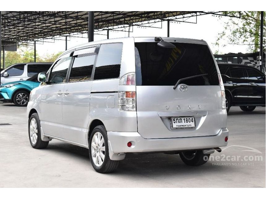 2011 Toyota Voxy AZR60G MPV