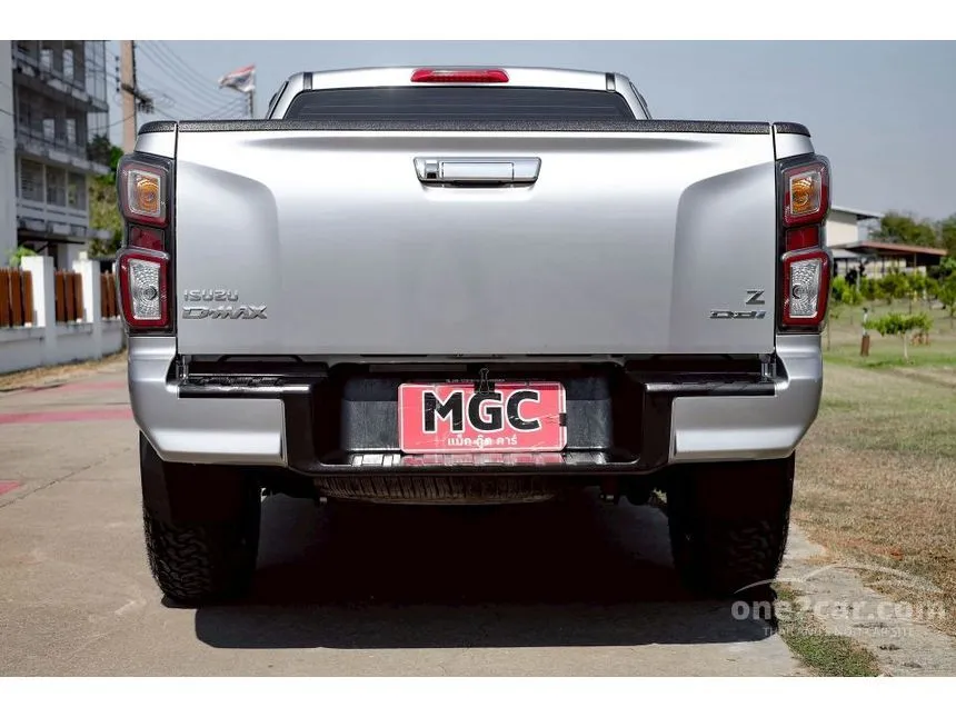 2022 Isuzu D-MAX Vcross Z Space Cab Pickup