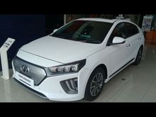 2021 Hyundai IONIQ .0 Electric Signature Fastback