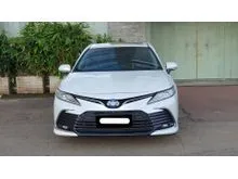 2023 Toyota Camry 2.5 Hybrid Sedan putih km 45 ribuan