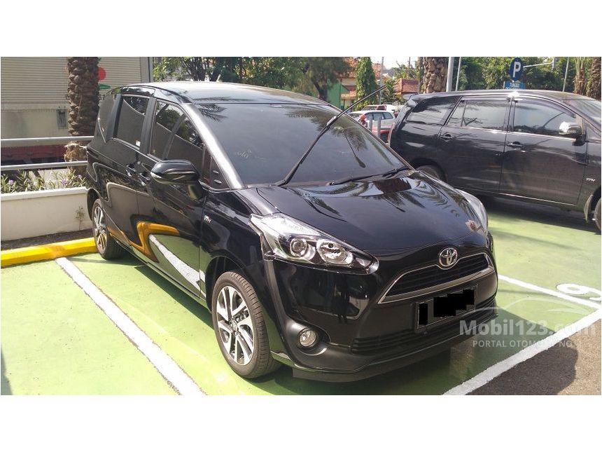 Jual Mobil Toyota Sienta 2018 V 1.5 di Jawa Timur 