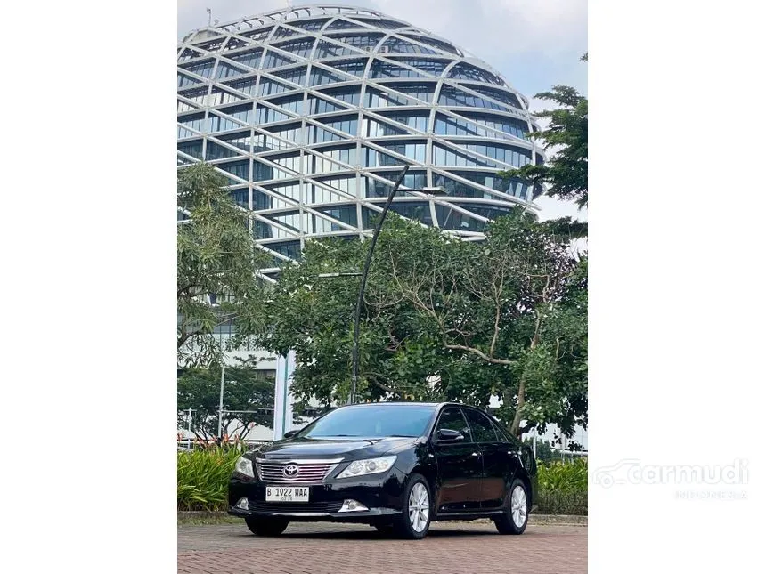 2014 Toyota Camry V Sedan