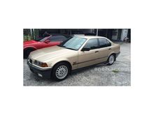 1993 BMW 318i 1.8 E36 นกแก้ว (ปี 90-00) Sedan AT
